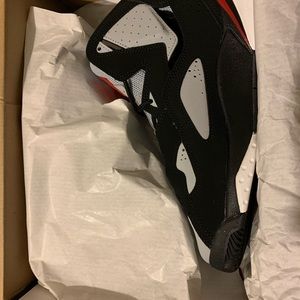Jordan True Flight shoes ! 6.5 in men & 8 in women